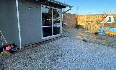 Galpón de 9 x 25 con monoambiente divisible en planta alta - Wilde