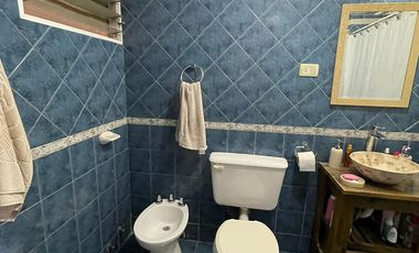 Galpón de 9 x 25 con monoambiente divisible en planta alta - Wilde