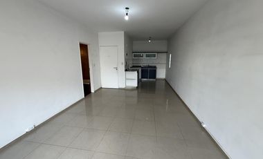 Departamento monoambiente con balcon al contrafrente en ALQUILER - Wilde Avellaneda