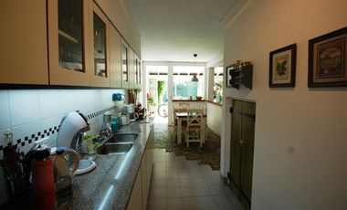 TRIPLEX VENTA OLIVOS 5 AMBIENTES PLAYROOM JARDIN