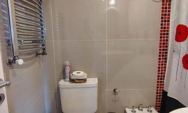 Hermoso Departamento 3 ambientes con Cochera en Lomas de Zamora Este. Apto Crédito!