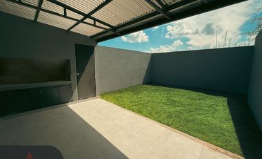 Duplex en Venta de 4 Dormitorios - Cuestas de Manantiales
