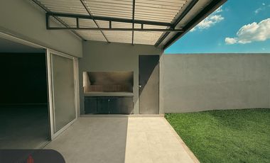 Duplex en Venta de 4 Dormitorios - Cuestas de Manantiales