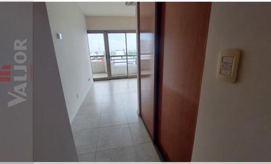 Departamento 4 ambientes con 2 cocheras en triplex con terraza y pileta propia