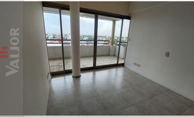 Departamento 4 ambientes con 2 cocheras en triplex con terraza y pileta propia