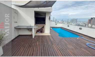 Departamento 4 ambientes con 2 cocheras en triplex con terraza y pileta propia