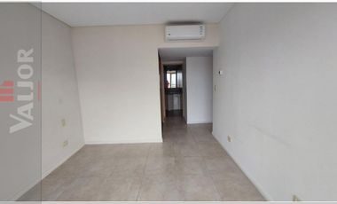 Departamento 4 ambientes con 2 cocheras en triplex con terraza y pileta propia