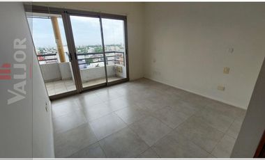Departamento 4 ambientes con 2 cocheras en triplex con terraza y pileta propia