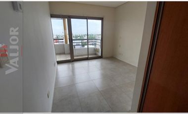 Departamento 4 ambientes con 2 cocheras en triplex con terraza y pileta propia