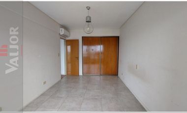Departamento 4 ambientes con 2 cocheras en triplex con terraza y pileta propia