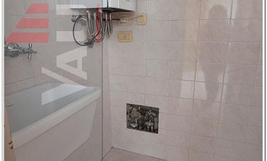 Departamento 4 ambientes con 2 cocheras en triplex con terraza y pileta propia