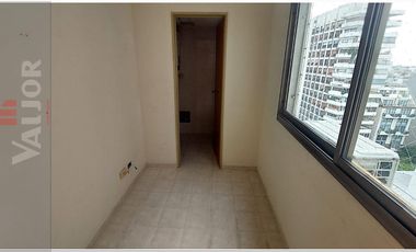 Departamento 4 ambientes con 2 cocheras en triplex con terraza y pileta propia