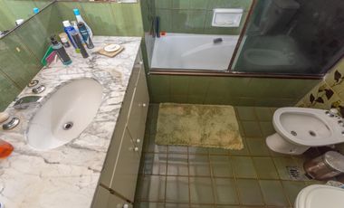 Venta departamento de 8 ambientes en la Isla, Olivos