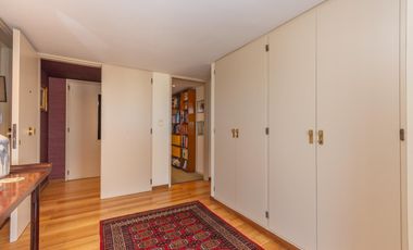 Venta departamento de 8 ambientes en la Isla, Olivos