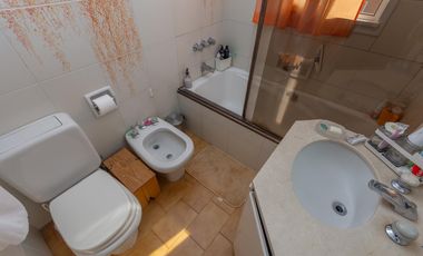 Venta departamento de 8 ambientes en la Isla, Olivos