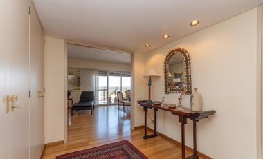 Venta departamento de 8 ambientes en la Isla, Olivos