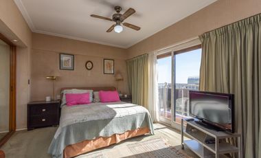 Venta departamento de 8 ambientes en la Isla, Olivos