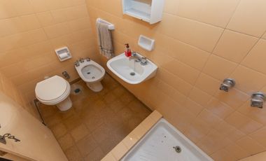 Venta departamento de 8 ambientes en la Isla, Olivos