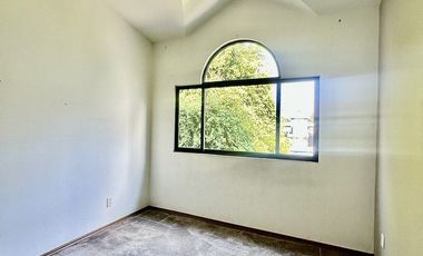 RENTA HERMOSA CASA EN CONDOMINIO EN COLONIA  GRANJAS NAVIDAD