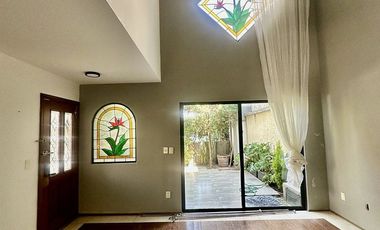 RENTA HERMOSA CASA EN CONDOMINIO EN COLONIA  GRANJAS NAVIDAD