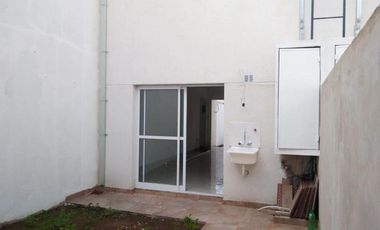 2 Duplex en construcción con espacio guardacoche. R. de Escalada