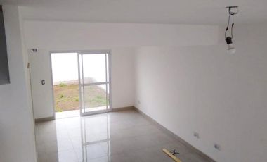 2 Duplex en construcción con espacio guardacoche. R. de Escalada