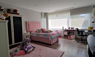 CASA EN CONDOMINIO DE LUJO A LA RENTA  (V)