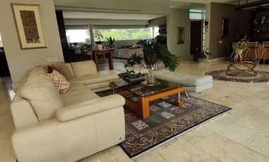 CASA EN CONDOMINIO DE LUJO A LA RENTA  (V)