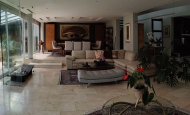 CASA EN CONDOMINIO DE LUJO A LA RENTA  (V)