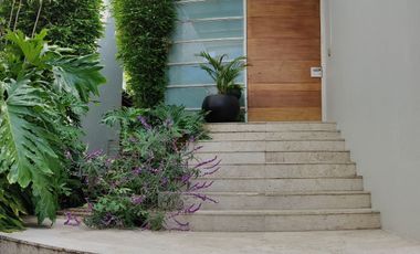 CASA EN CONDOMINIO DE LUJO A LA RENTA  (V)