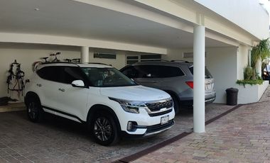 CASA EN CONDOMINIO DE LUJO A LA RENTA  (V)