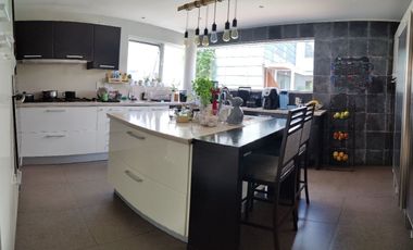 CASA EN CONDOMINIO DE LUJO A LA RENTA  (V)