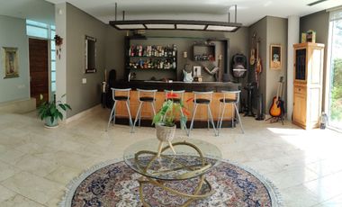 CASA EN CONDOMINIO DE LUJO A LA RENTA  (V)