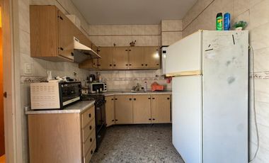 PH en Villa Dominico cuatro ambientes en venta APTO CREDITO