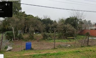 Terreno en La Carolina, 10m x 30m, A 3 cuadras de Ruta 18. USD20.000.-