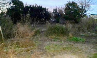 Terreno en La Carolina, 10m x 30m, A 3 cuadras de Ruta 18. USD20.000.-