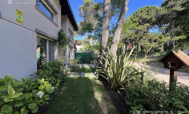 Casa Venta Valeria del Mar 4 ambientes gas natural