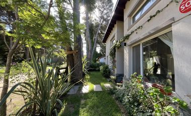 Casa Venta Valeria del Mar 4 ambientes gas natural