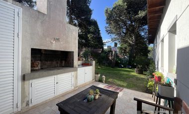 Casa Venta Valeria del Mar 4 ambientes gas natural