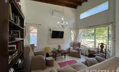 Casa Venta Valeria del Mar 4 ambientes gas natural