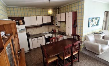 CASA EN VENTA ZONA CENTRO