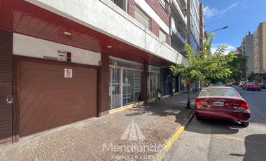 Cochera cubierta en Lamadrid y Alberti