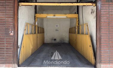 Cochera cubierta en Lamadrid y Alberti