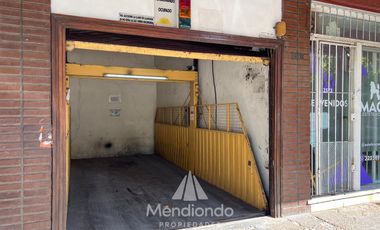 Cochera cubierta en Lamadrid y Alberti