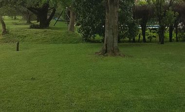 Casa de 5amb con ambientes amplios  en Solar del Bosque