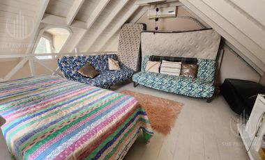 Casa de 5amb con ambientes amplios  en Solar del Bosque