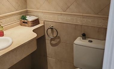 Casa de 5amb con ambientes amplios  en Solar del Bosque