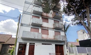 Excelente departamento 2 ambientes con doble balcón terraza!!