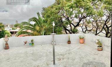 DEPOSITO CON DEPARTAMENTO EN PLANTA ALTA