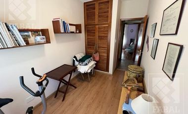 Casa venta Allen, 4 dormitorios, 3 baños, cochera, jardín con parrilla y estudio independiente